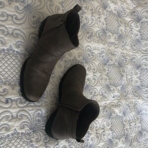 Stylish Light Brown Ankle Boots